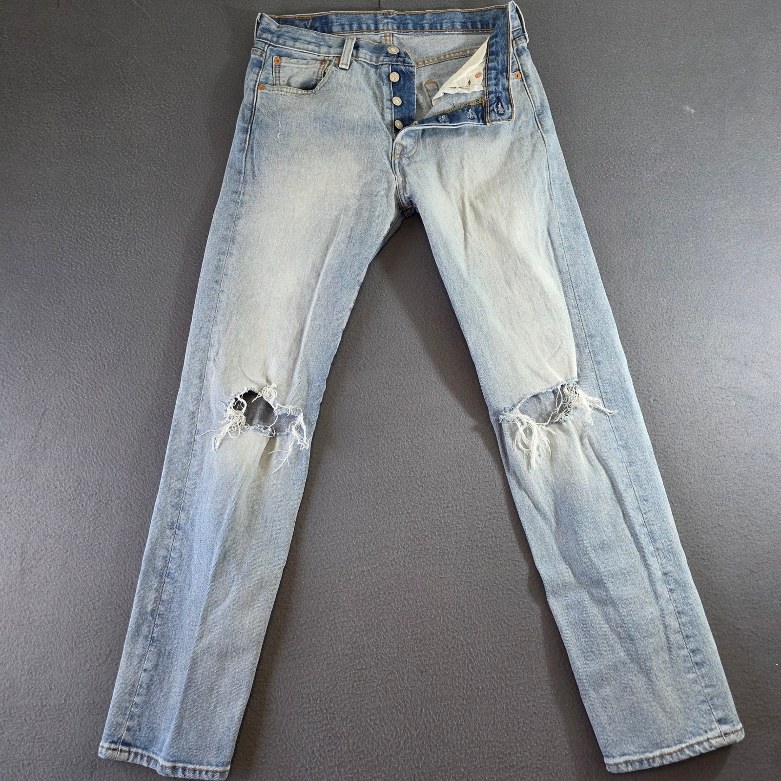 Levis 501 Original Fit Mens Light Wash Distressed Denim Jeans W30 L32 Ripped